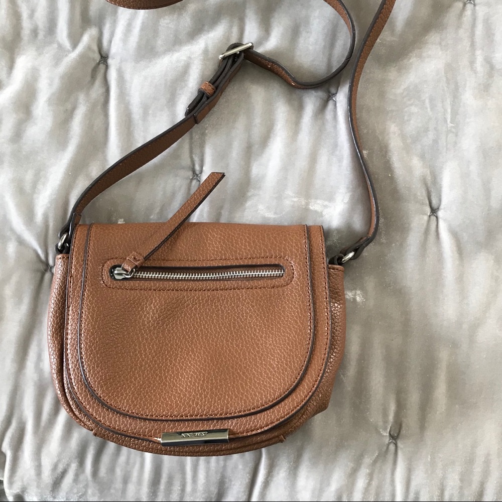 🌊NineWest In The Saddle cognac crossbody bag🌊